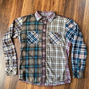 Uniqlo women’s mixed pattern long sleeve button down flannel shirt Sz Xs flawed